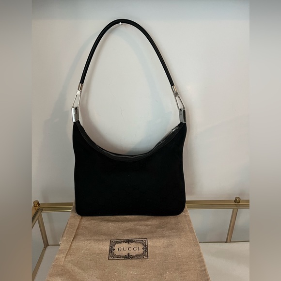 Authentic Gucci GG Canvas Shoulder Bag - Picture 2 of 12